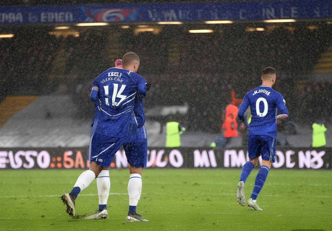 皇马罗马双双爆冷丢榜首，切尔西阿森纳闷平，利物浦大胜反弹